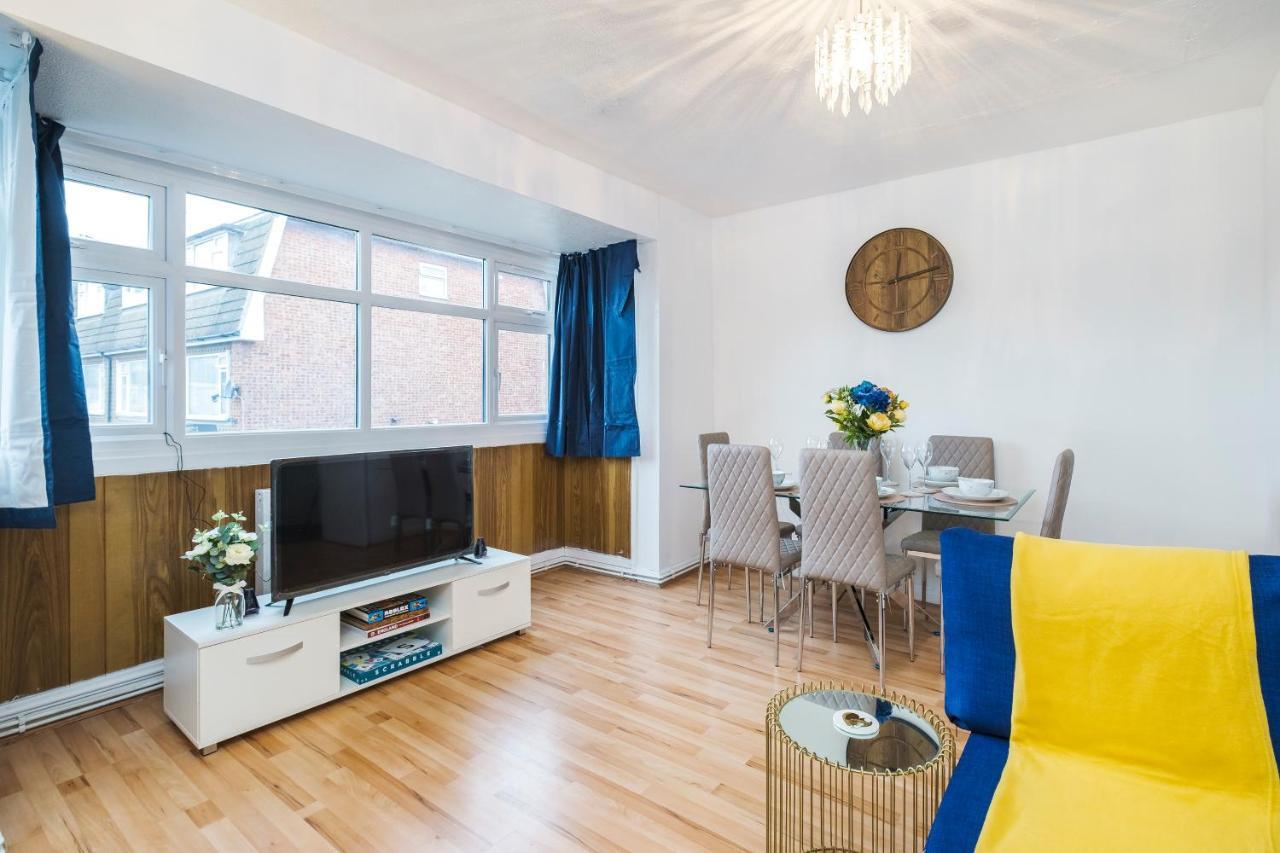 Spacious 3 Bed 1 Bath Hse W Guest Toilet W Parking Near Excel - E16 Londra Exterior foto